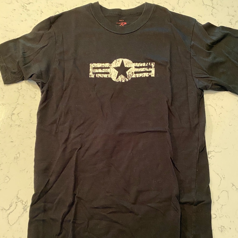 Men’s size S t shirt.